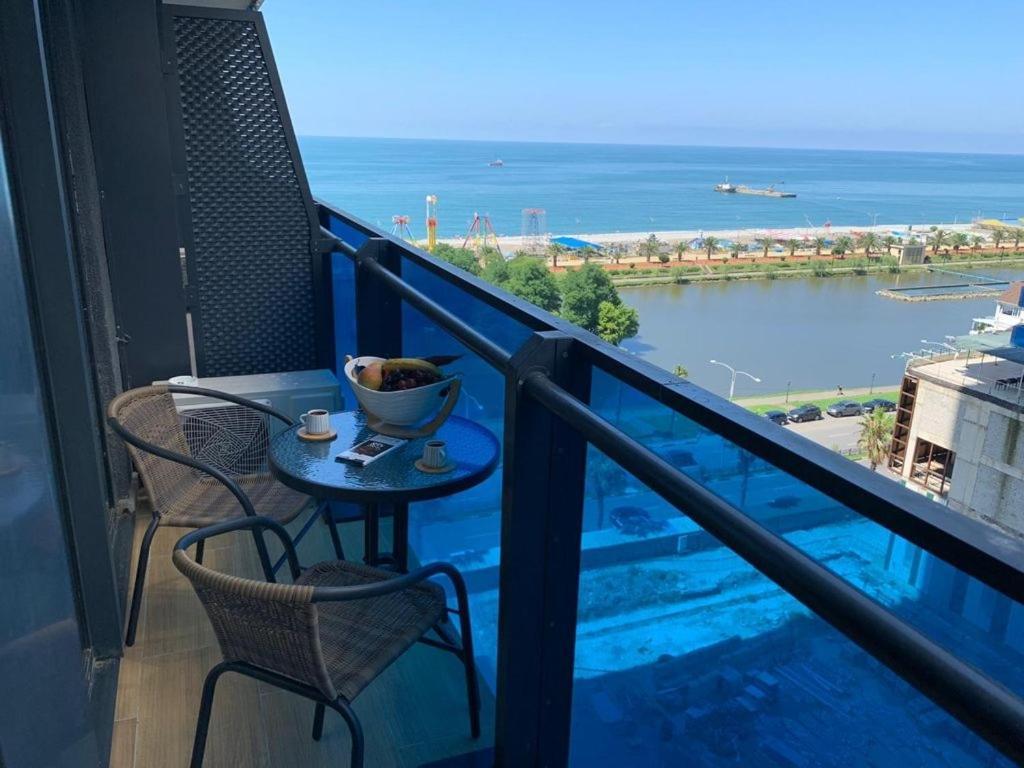 Orbi City Luxury Suit Batumi Zewnętrze zdjęcie